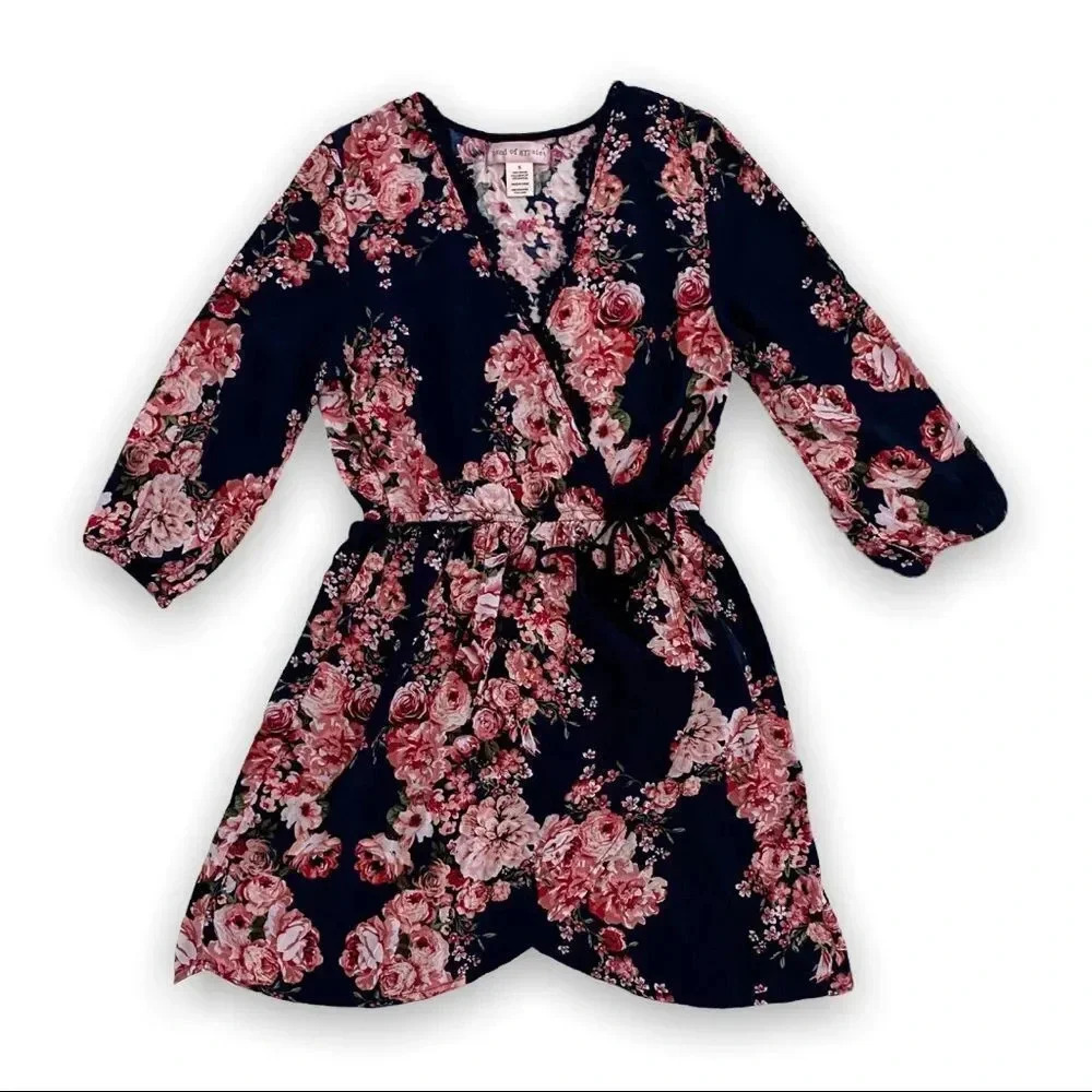BAND Of Gypsies Navy Blue‎ And Pink Floral Print Wrap Dress Size Small